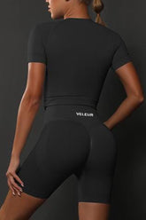 Veleur Curve Top, nahtloses Crop-Top für Damen, atmungsaktiv und elastisch, perfekt für Training und Freizeit.